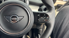 MINI Hatchback 2.0 Cooper S Exclusive 3dr Auto Petrol Hatchback